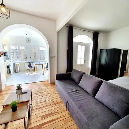 Du Port Apartment